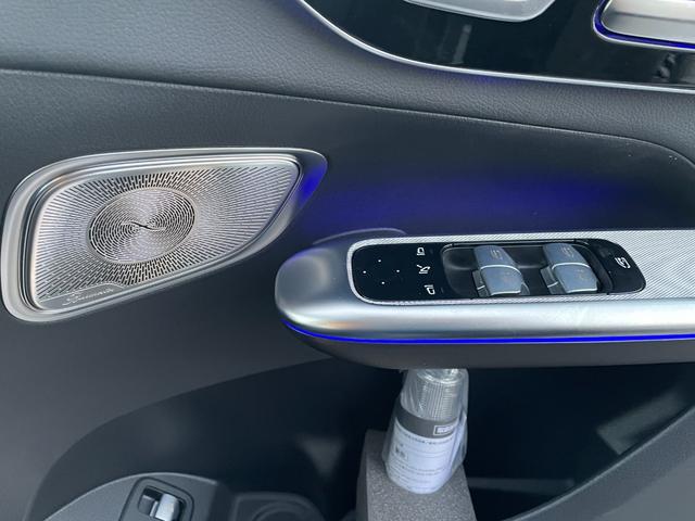 GLC GLC350e4MスポツEDスタAMGレザエクスクP AMGレザーエクスクルーシブP/パノラマサンルーフ/本革/ヘッドアップディスプレイ/ブルメスター/アンビエントライト64色/メモリー付きパワーシート/360度カメラ/ワイヤレスチャージング/記録簿(15枚目)