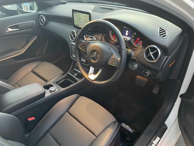 Ａクラス Ａ１８０　弊社下取り／ワンオーナー／メモリー付きパワーシート／純正ドラレコ／レーダーセーフティＰ／キーレスゴー／認定中古車２年保証／１６インチホイール／記録簿／禁煙車両／ＥＴＣセットアップ含／ＬＥＤヘッドライト（4枚目）