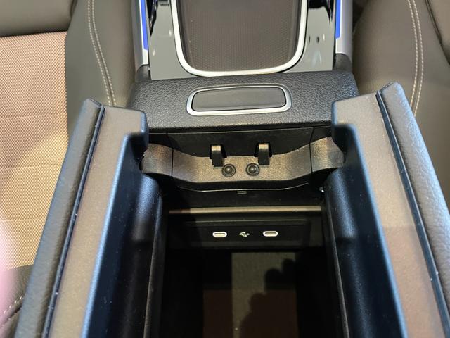 EQB EQB250+ 弊社デモカー/電動トランク/オートハイビーム/360度カメラ/キーレス/ワイヤレスチャージング/パノラマサンルーフ/シートヒーター/純正ドラレコ/電動シートメモリー付/記録簿/禁煙車/ワンオーナー(24枚目)