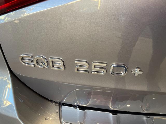 EQB EQB250+ 弊社デモカー/電動トランク/オートハイビーム/360度カメラ/キーレス/ワイヤレスチャージング/パノラマサンルーフ/シートヒーター/純正ドラレコ/電動シートメモリー付/記録簿/禁煙車/ワンオーナー(38枚目)