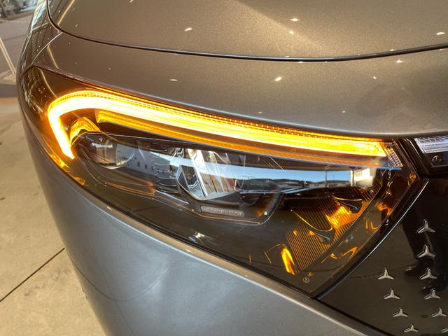 EQB EQB250+ 弊社デモカー/電動トランク/オートハイビーム/360度カメラ/キーレス/ワイヤレスチャージング/パノラマサンルーフ/シートヒーター/純正ドラレコ/電動シートメモリー付/記録簿/禁煙車/ワンオーナー(42枚目)