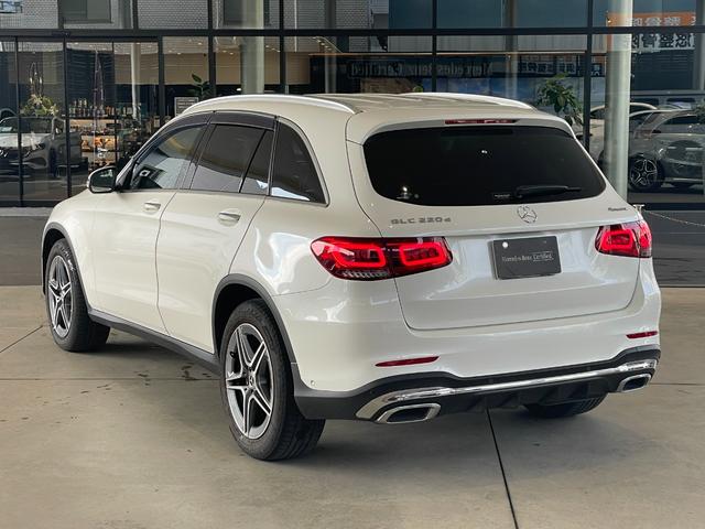ＧＬＣ ＧＬＣ２２０ｄ　４マチック　ＡＭＧライン　弊社下取車両／メモリー付き電動パワーシート／シートヒーター／ワイヤレスチャージング／３６０°カメラ／４輪駆動車／オートハイビーム／アンビエントライト６４色／ＬＥＤヘッドライト／ハーフレザーシート（4枚目）