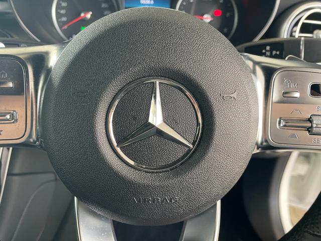 ＧＬＣ ＧＬＣ２２０ｄ　４マチック　ＡＭＧライン　弊社下取車両／メモリー付き電動パワーシート／シートヒーター／ワイヤレスチャージング／３６０°カメラ／４輪駆動車／オートハイビーム／アンビエントライト６４色／ＬＥＤヘッドライト／ハーフレザーシート（8枚目）