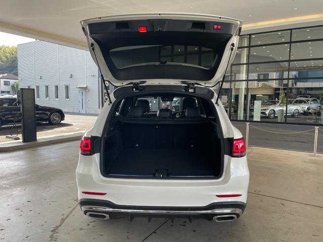 ＧＬＣ ＧＬＣ２２０ｄ　４マチック　ＡＭＧライン　弊社下取車両／メモリー付き電動パワーシート／シートヒーター／ワイヤレスチャージング／３６０°カメラ／４輪駆動車／オートハイビーム／アンビエントライト６４色／ＬＥＤヘッドライト／ハーフレザーシート（32枚目）