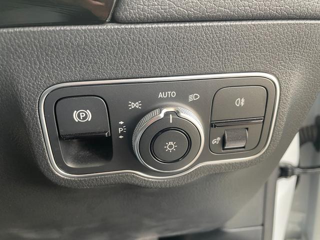 ＥＱＡ ＥＱＡ２５０　ＡＭＧレザーエクスクルーシブパッケージ　弊社下取車両／ＡＭＧレザーエクスクルーシブパッケージ／本革シート／メモリー付き電動パワーシート／シートヒーター／ヘッドアップディスプレイ／パノラミックスライディングルーフ／ワイヤレスチャージング（20枚目）