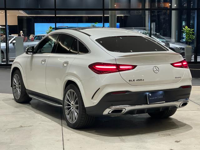 GLE GLE450d 4マチック クーペスポーツ レザーシート シートヒーター シートベンチレーター 360°カメラシステム ヘッドアップディスプレイ ブルメスターサラウンドサウンドシステム パノラミックスライディングルーフ LEDヘッドライト(4枚目)