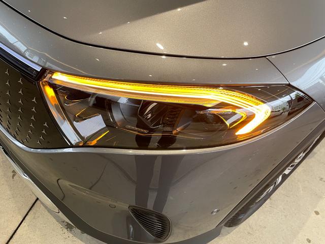 EQB EQB250+ 弊社デモカー/ワイヤレスチャージング/純正ドライブレコーダー前/メモリー付き電動パワーシート/シートヒーター/360°/アンビエントライト64色/電動トランク/LEDヘッドライト/マイナーチェンジ後/(35枚目)