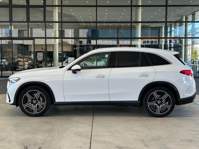 GLC GLC220d 4マチック ドライバーズパッケージ 弊社下取車/ドライバーズパッケージ/レザーエクスクルーシブパッケージ/リアアクスルステアリング/ヘッドアップディスプレイ/360°カメラ/パノラミックスライディングルーフ/純正ドライブレコーダ前後/本(2枚目)