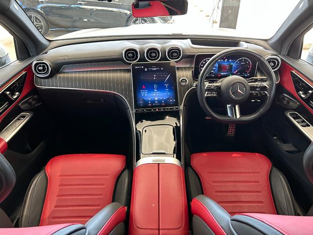 GLC GLC220d 4マチック ドライバーズパッケージ 弊社下取車/ドライバーズパッケージ/レザーエクスクルーシブパッケージ/リアアクスルステアリング/ヘッドアップディスプレイ/360°カメラ/パノラミックスライディングルーフ/純正ドライブレコーダ前後/本(9枚目)