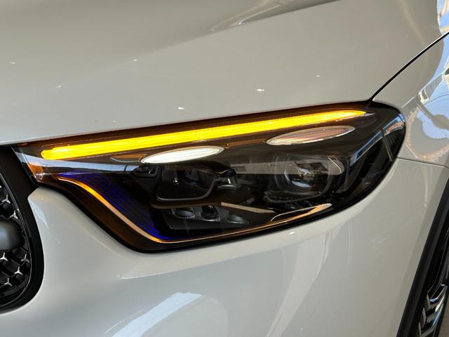 GLC GLC220d 4マチック ドライバーズパッケージ 弊社下取車/ドライバーズパッケージ/レザーエクスクルーシブパッケージ/リアアクスルステアリング/ヘッドアップディスプレイ/360°カメラ/パノラミックスライディングルーフ/純正ドライブレコーダ前後/本(10枚目)