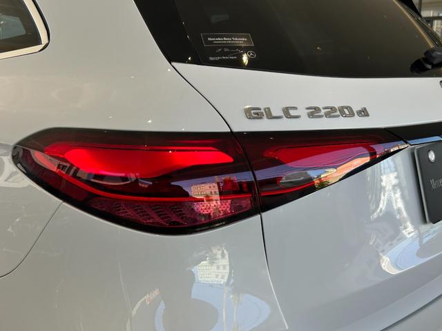 GLC GLC220d 4マチック ドライバーズパッケージ 弊社下取車/ドライバーズパッケージ/レザーエクスクルーシブパッケージ/リアアクスルステアリング/ヘッドアップディスプレイ/360°カメラ/パノラミックスライディングルーフ/純正ドライブレコーダ前後/本(15枚目)