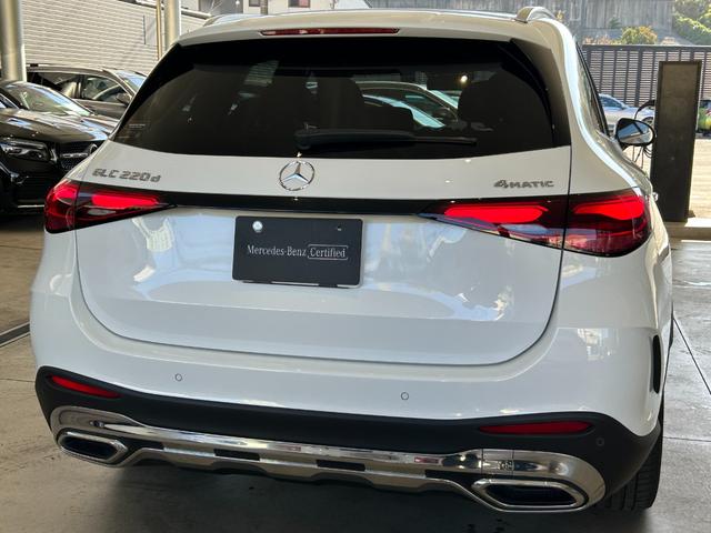 GLC GLC220d 4マチック ドライバーズパッケージ 弊社下取車/ドライバーズパッケージ/レザーエクスクルーシブパッケージ/リアアクスルステアリング/ヘッドアップディスプレイ/360°カメラ/パノラミックスライディングルーフ/純正ドライブレコーダ前後/本(17枚目)