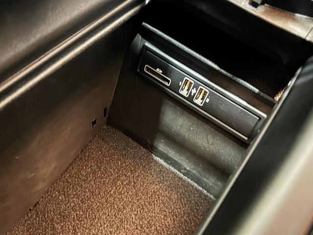 GLC GLC220d 4マチッククーペスポーツ(本革仕様) 弊社下取車/本革使用/ブルメスタースピーカー/メモリー付き電動パワーシート/シートヒーター/純正ドライブレコーダー前/ヘッドアップディスプレイ/アンビエントライト/オートハイビーム/ブラックシート(42枚目)