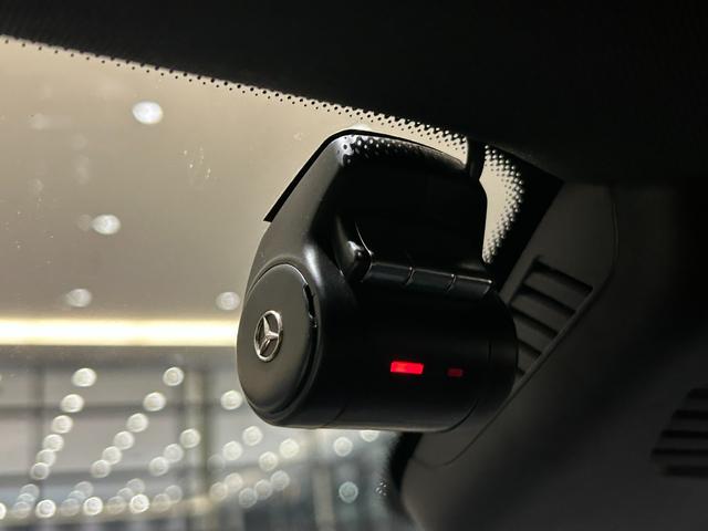 GLC GLC220d 4マチッククーペスポーツ(本革仕様) 弊社下取車/本革使用/ブルメスタースピーカー/メモリー付き電動パワーシート/シートヒーター/純正ドライブレコーダー前/ヘッドアップディスプレイ/アンビエントライト/オートハイビーム/ブラックシート(43枚目)