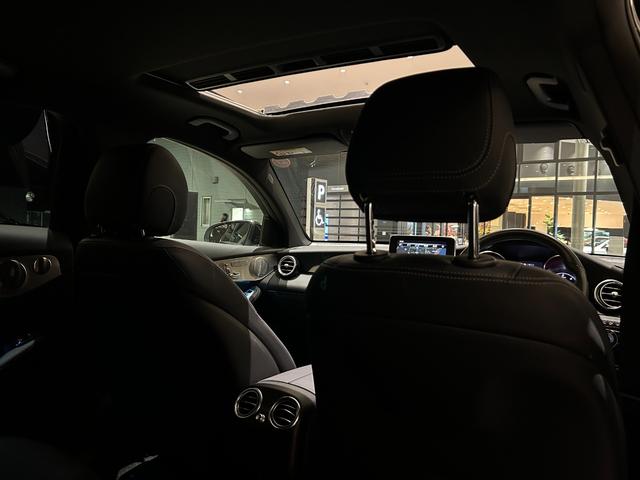 GLC GLC220d 4マチッククーペスポーツ(本革仕様) 弊社下取車/本革使用/ブルメスタースピーカー/メモリー付き電動パワーシート/シートヒーター/純正ドライブレコーダー前/ヘッドアップディスプレイ/アンビエントライト/オートハイビーム/ブラックシート(52枚目)