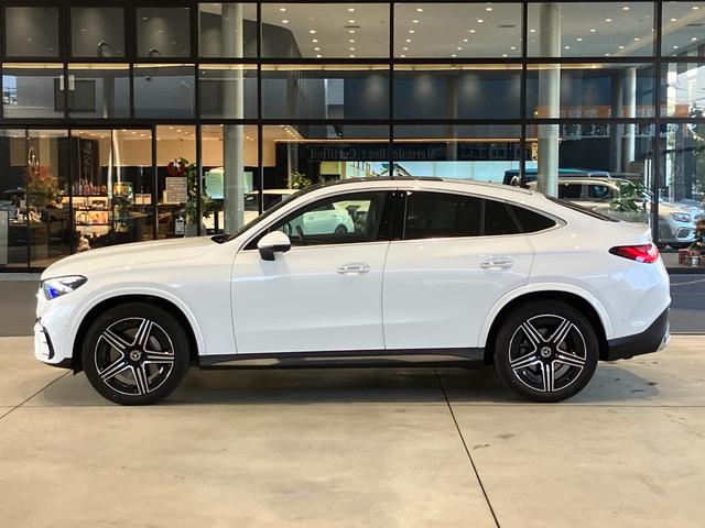 GLC GLC220d 4MクペドライバズP+AMGラインP 弊社デモカー/リアアクスルステアリング/ブラウン本革シート/ヘッドアップディスプレイ/360°カメラ/ブルメスタースピーカー/アンビエントライト/メモリー付き電動パワーシート/シートベンチレーター(2枚目)