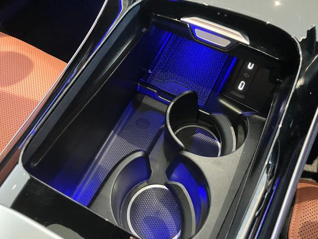 GLC GLC220d 4MクペドライバズP+AMGラインP 弊社デモカー/リアアクスルステアリング/ブラウン本革シート/ヘッドアップディスプレイ/360°カメラ/ブルメスタースピーカー/アンビエントライト/メモリー付き電動パワーシート/シートベンチレーター(22枚目)