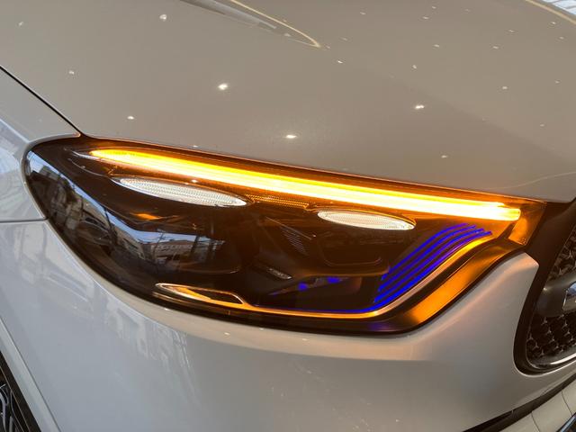 GLC GLC220d 4MクペドライバズP+AMGラインP 弊社デモカー/リアアクスルステアリング/ブラウン本革シート/ヘッドアップディスプレイ/360°カメラ/ブルメスタースピーカー/アンビエントライト/メモリー付き電動パワーシート/シートベンチレーター(41枚目)