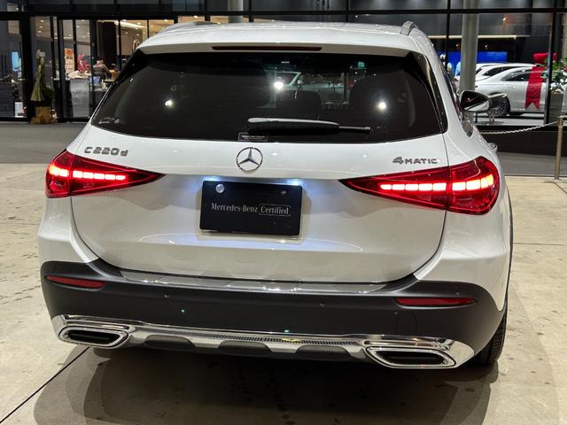 Ｃクラスオールテレイン Ｃ２２０ｄ　４マチック　オールテレイン　弊社下取車両／純正ドライブレコーダー前後／パノラミックスライディングルーフ／ヘッドアップディスプレイ／アンビエントライト６４色／４輪駆動車／本革シート／シートヒーター／メモリー付き電動シート／禁煙（11枚目）