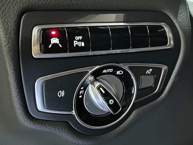 Ｇクラス Ｇ５５０　ＡＭＧライン　弊社下取車両／左ハンドル／ブルメスタースピーカー／アンビエントライト６４色／純正ドライブレコーダー／ダブルエアコン／パノラマサンルーフ／３６０°カメラ／メモリー付き電動シート／シートヒーター／禁煙（10枚目）