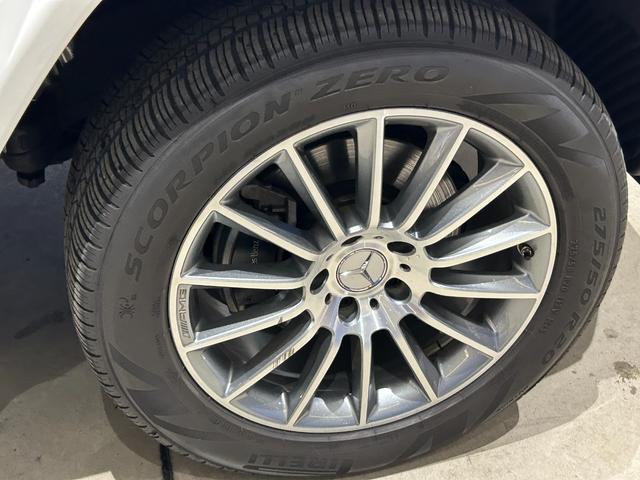 Ｇクラス Ｇ５５０　ＡＭＧライン　弊社下取車両／左ハンドル／ブルメスタースピーカー／アンビエントライト６４色／純正ドライブレコーダー／ダブルエアコン／パノラマサンルーフ／３６０°カメラ／メモリー付き電動シート／シートヒーター／禁煙（38枚目）