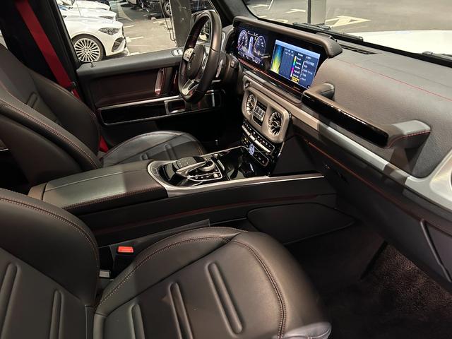 Ｇクラス Ｇ５５０　ＡＭＧライン　弊社下取車両／左ハンドル／ブルメスタースピーカー／アンビエントライト６４色／純正ドライブレコーダー／ダブルエアコン／パノラマサンルーフ／３６０°カメラ／メモリー付き電動シート／シートヒーター／禁煙（44枚目）