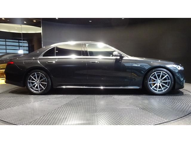 Ｓクラス Ｓ６３　Ｅ　パフォーマンス　ＡＭＧドライバーズパッケージ　ヘッドアップディスプレイ　ＡＭＧカーボンセラミックブレーキ　ハイグ　ロスポプラウッドトリム　ＭＢＵＸエンターテインメントパッケージ　４Ｄサラウンドサウンドシステム（5枚目）