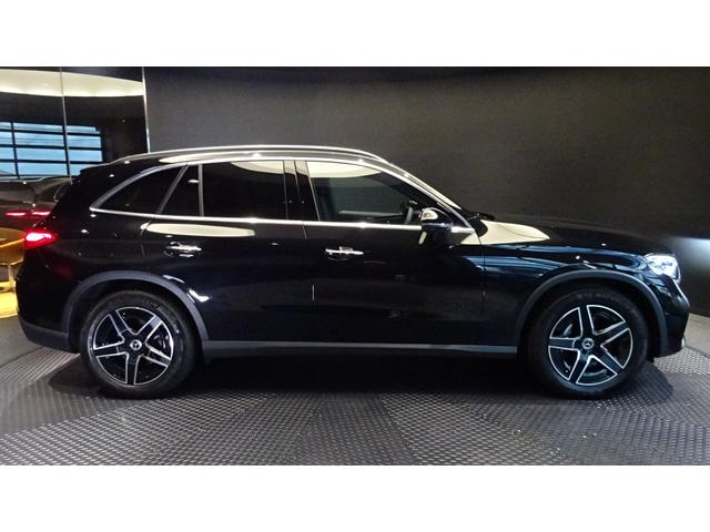 ＧＬＣ ＧＬＣ２２０ｄ　４マチック　ドライバーズパッケージ　ＡＭＧラインパッケージ　レザーエクスクルーシブパッケージ　パノラミックスライディングルーフ　純正ドライブレコーダー付き　ＭＰ２０２３０１（4枚目）