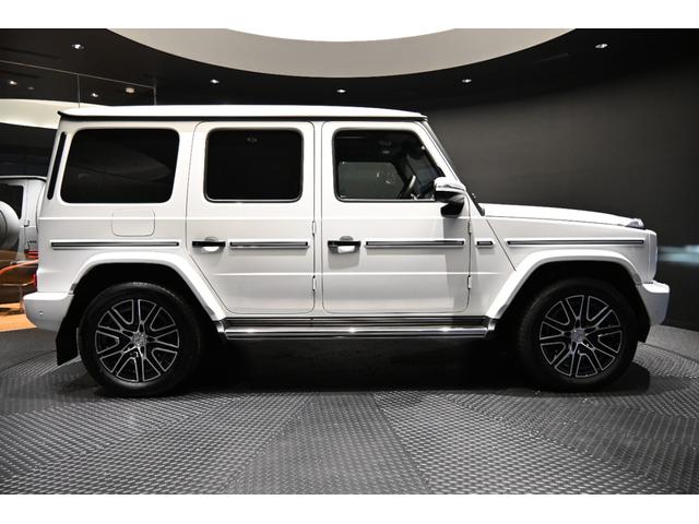 Ｇクラス Ｇ４５０ｄ　ＡＭＧラインパッケージ　ＭＡＮＵＦＡＫＴＵＲロゴパッケージ　ＭＡＮＩＦＡＫＴＵＲプログラム・プラス　ブラウンレザーシート　純正ドライブレコーダー前後付き（4枚目）