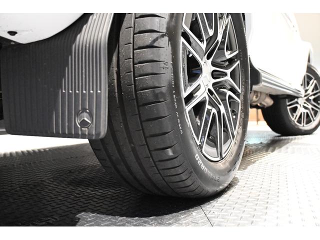 Ｇクラス Ｇ４５０ｄ　ＡＭＧラインパッケージ　ＭＡＮＵＦＡＫＴＵＲロゴパッケージ　ＭＡＮＩＦＡＫＴＵＲプログラム・プラス　ブラウンレザーシート　純正ドライブレコーダー前後付き（11枚目）