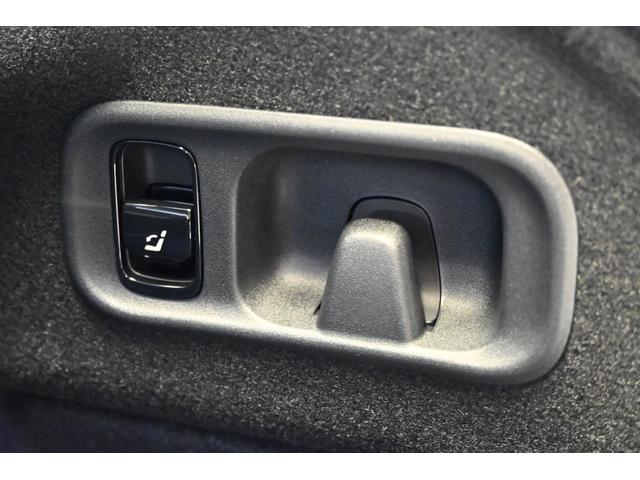 Cクラス C220d ラグジュアリー パノラミックスライディングルーフ 弊社社員リース車両(69枚目)