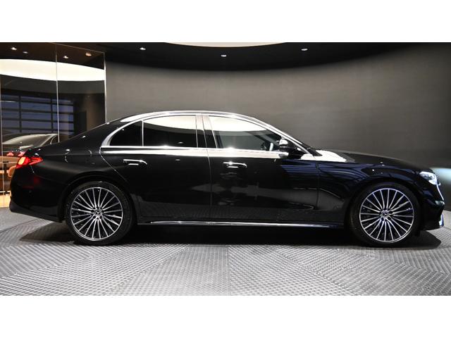 Ｅクラス Ｅ２２０ｄ　アバンギャルド　ＡＭＧラインパッケージ　アドバンスドＰＫＧ　パノラミックスライディングルーフ　弊社新車デモカー　純正ドライブレコーダー付き（4枚目）