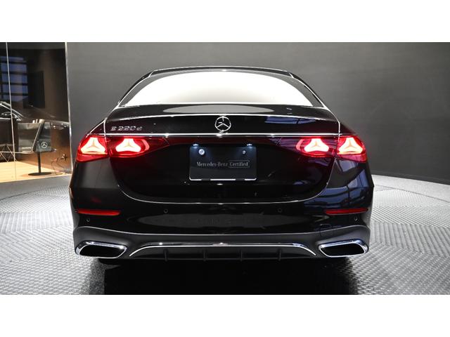 Ｅクラス Ｅ２２０ｄ　アバンギャルド　ＡＭＧラインパッケージ　アドバンスドＰＫＧ　パノラミックスライディングルーフ　弊社新車デモカー　純正ドライブレコーダー付き（6枚目）