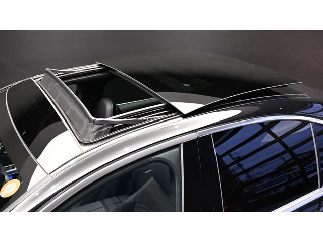 Ｅクラス Ｅ２２０ｄ　アバンギャルド　ＡＭＧラインパッケージ　アドバンスドＰＫＧ　パノラミックスライディングルーフ　弊社新車デモカー　純正ドライブレコーダー付き（9枚目）
