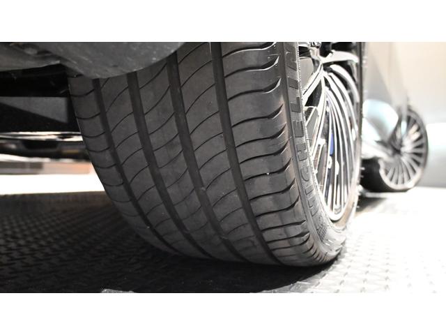 Ｅクラス Ｅ２２０ｄ　アバンギャルド　ＡＭＧラインパッケージ　アドバンスドＰＫＧ　パノラミックスライディングルーフ　弊社新車デモカー　純正ドライブレコーダー付き（12枚目）