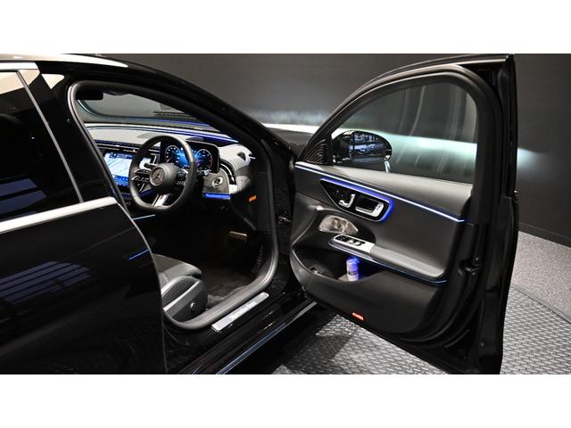 Ｅクラス Ｅ２２０ｄ　アバンギャルド　ＡＭＧラインパッケージ　アドバンスドＰＫＧ　パノラミックスライディングルーフ　弊社新車デモカー　純正ドライブレコーダー付き（17枚目）