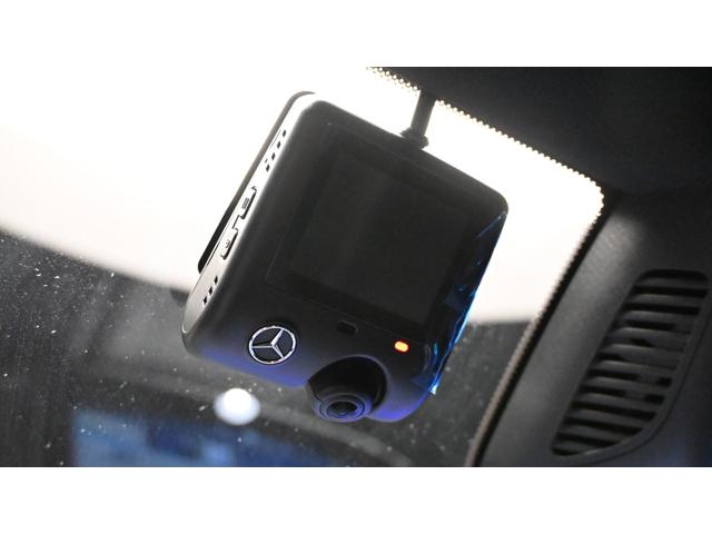Ｅクラス Ｅ２２０ｄ　アバンギャルド　ＡＭＧラインパッケージ　アドバンスドＰＫＧ　パノラミックスライディングルーフ　弊社新車デモカー　純正ドライブレコーダー付き（65枚目）