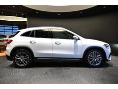 ���������������ϡ�����������Ŭ�礷���¤������������������ӥ�����ˤ����ơ���륻�ǥ����٥�Ĥ����̤��������ӥ��������åդ���ǰ�˼»ܡ� 3