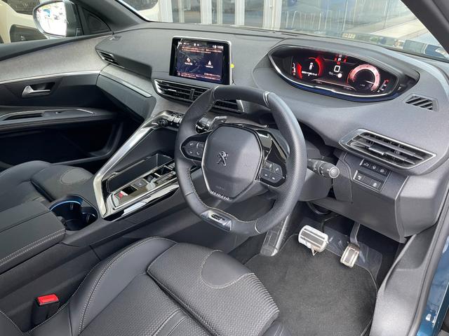 ３００８ ＧＴ　新車保証継承　パノラミックサンルーフ　ＥＴＣ　レーンアシスト　スマートキ－　衝突軽減ブレーキ　ハンズフリーテールゲート　アクティブクルーズコントロール　レーンキープアシスト（7枚目）