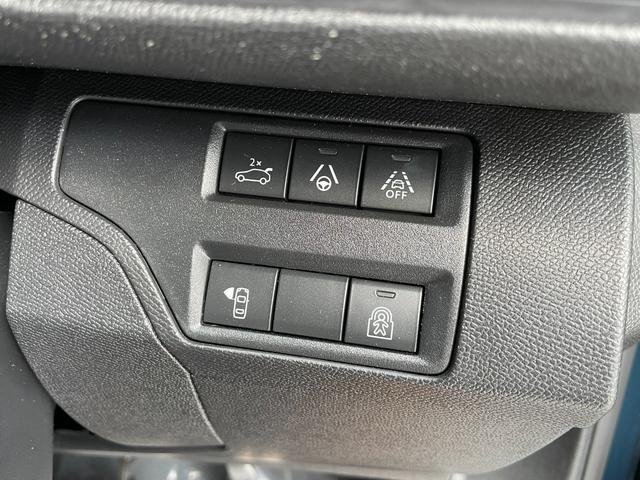 ３００８ ＧＴ　新車保証継承　パノラミックサンルーフ　ＥＴＣ　レーンアシスト　スマートキ－　衝突軽減ブレーキ　ハンズフリーテールゲート　アクティブクルーズコントロール　レーンキープアシスト（19枚目）