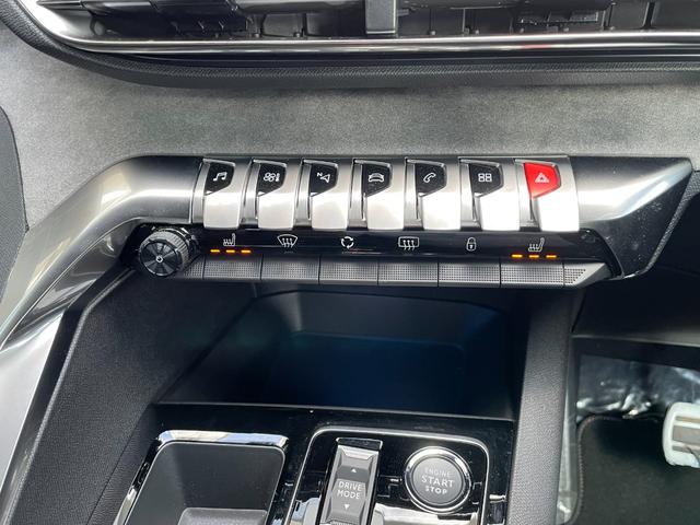 ３００８ ＧＴ　新車保証継承　パノラミックサンルーフ　ＥＴＣ　レーンアシスト　スマートキ－　衝突軽減ブレーキ　ハンズフリーテールゲート　アクティブクルーズコントロール　レーンキープアシスト（21枚目）