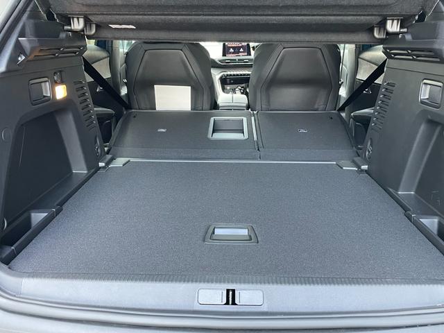 ３００８ ＧＴ　新車保証継承　パノラミックサンルーフ　ＥＴＣ　レーンアシスト　スマートキ－　衝突軽減ブレーキ　ハンズフリーテールゲート　アクティブクルーズコントロール　レーンキープアシスト（27枚目）
