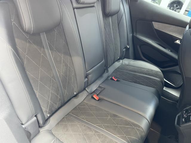 ３００８ ＧＴ　ブルーＨＤｉ　専用ナビゲーション　ＥＴＣ　レーンキープアシスト　スマートキ－　衝突軽減ブレーキ　ハンズフリーテールゲート　アクティブクルーズコントロール　バックモニター　障害物センサー（11枚目）