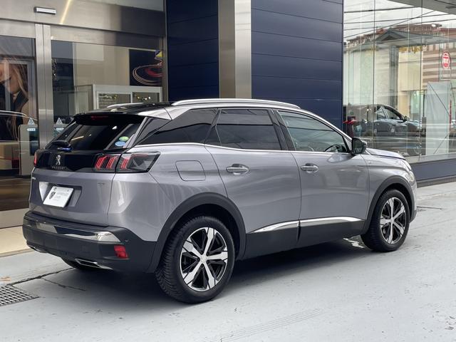 ３００８ ＧＴ　エグゼクティブエディション　ブラックナッパレザーシート　２２５／５５　Ｒ１８タイヤ　１２０台限定販売　３６０°ビジョン付きパークアシスト　１．６Ｌ　直列４気筒ターボエンジン　フルＬＥＤヘッドライト　スタティックコーナリングライト（3枚目）