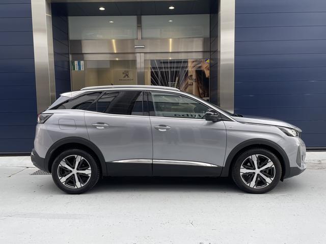 ３００８ ＧＴ　エグゼクティブエディション　ブラックナッパレザーシート　２２５／５５　Ｒ１８タイヤ　１２０台限定販売　３６０°ビジョン付きパークアシスト　１．６Ｌ　直列４気筒ターボエンジン　フルＬＥＤヘッドライト　スタティックコーナリングライト（5枚目）