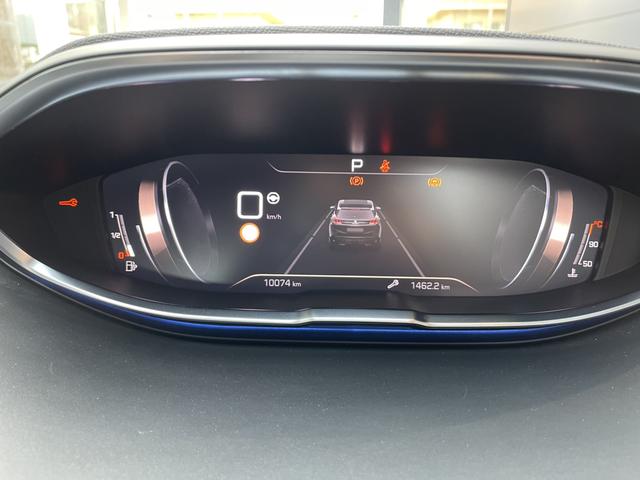 ３００８ ＧＴ　エグゼクティブエディション　ブラックナッパレザーシート　２２５／５５　Ｒ１８タイヤ　１２０台限定販売　３６０°ビジョン付きパークアシスト　１．６Ｌ　直列４気筒ターボエンジン　フルＬＥＤヘッドライト　スタティックコーナリングライト（27枚目）