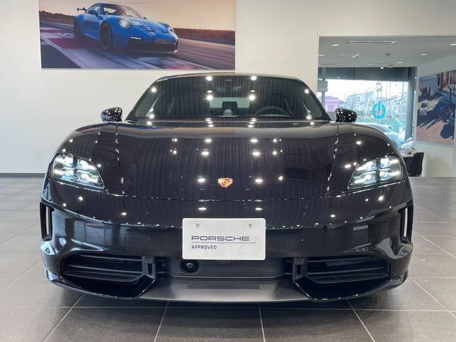 タイカン タイカンGTS 認中/左ハンドル/後期モデル/パノラマルーフ/21インチスパイダーAW/リアアクスルステアリング/GTSインテリアPKG/HDマトリクスヘッドライト/アクティブレーンキープ/PSCBハイグロス塗装(2枚目)