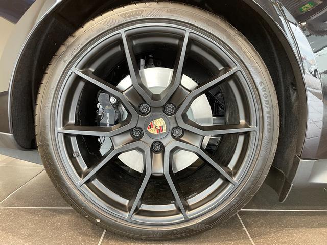 タイカン タイカンGTS 認中/左ハンドル/後期モデル/パノラマルーフ/21インチスパイダーAW/リアアクスルステアリング/GTSインテリアPKG/HDマトリクスヘッドライト/アクティブレーンキープ/PSCBハイグロス塗装(10枚目)