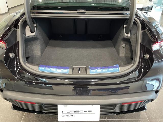 タイカン タイカンGTS 認中/左ハンドル/後期モデル/パノラマルーフ/21インチスパイダーAW/リアアクスルステアリング/GTSインテリアPKG/HDマトリクスヘッドライト/アクティブレーンキープ/PSCBハイグロス塗装(12枚目)