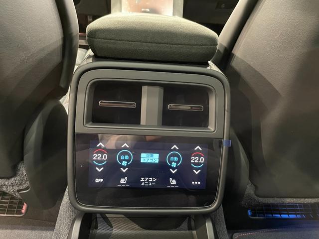 タイカン タイカンGTS 認中/左ハンドル/後期モデル/パノラマルーフ/21インチスパイダーAW/リアアクスルステアリング/GTSインテリアPKG/HDマトリクスヘッドライト/アクティブレーンキープ/PSCBハイグロス塗装(24枚目)